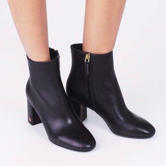 Tory Burch Brooke Perfect Black Calf Leather Ankle Booties Minimalist Size 8.5 - Picture 3 of 16